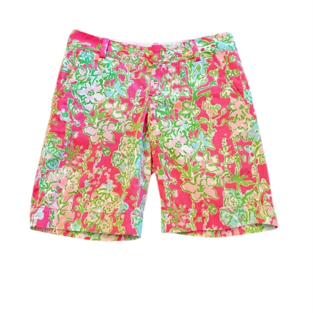Lilly Pulitzer | Chipper 10” short Holy Grail Southern Charm design golf short